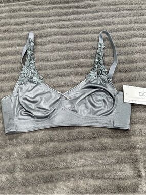 Dominique Silver Gray Soft-Cup Bra with Floral Embroidered Straps